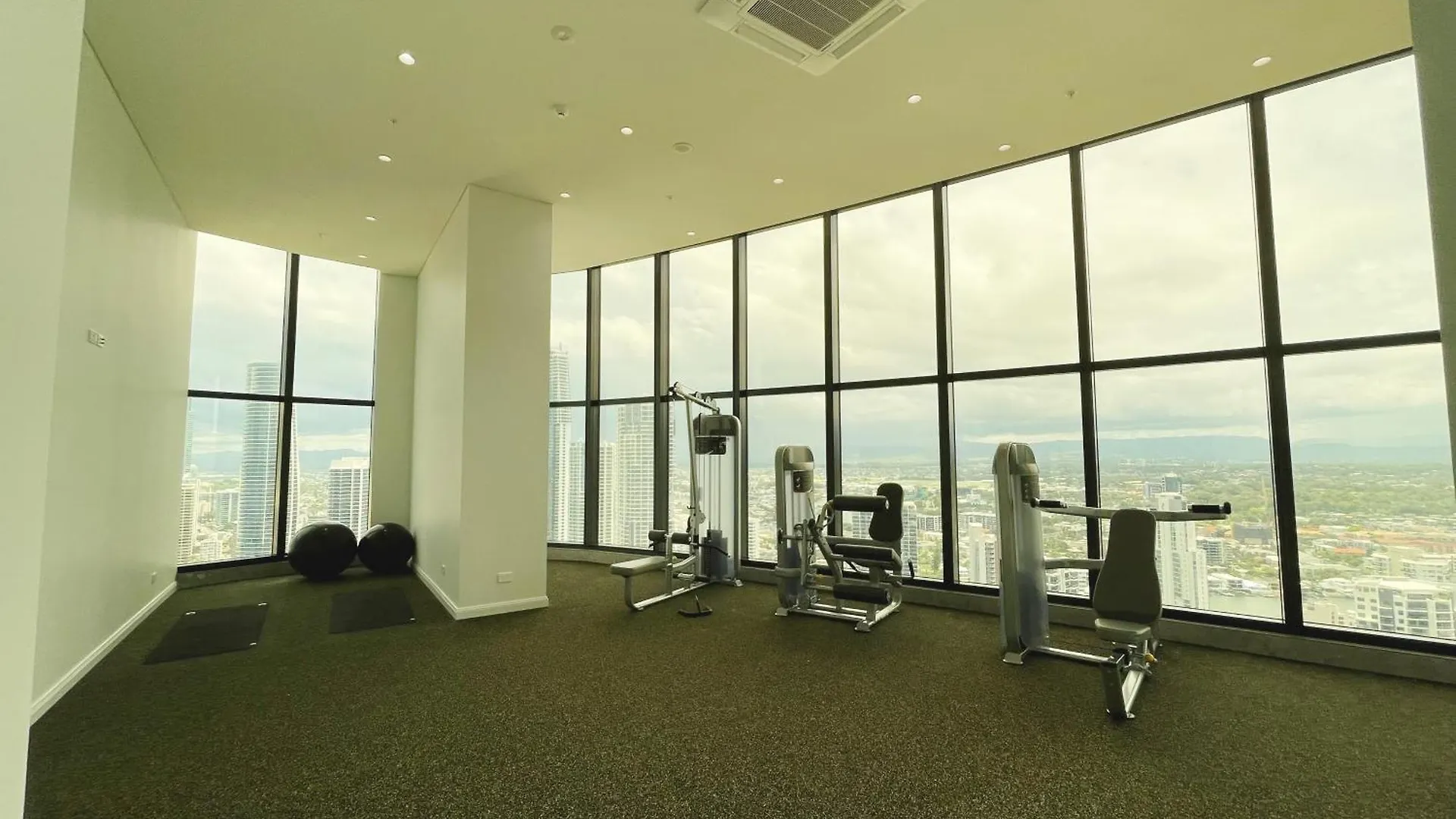 Oceanfront Serenity 2Beds Ocean View Apt Gold Coast Apartamento